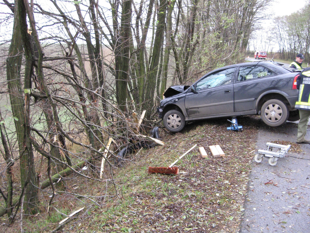 Fahrzeugbergung zwischen Prinzendorf und Steinberg – 2009-11-22