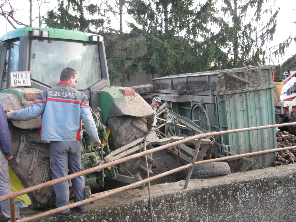 Traktor-Bergung – 2010-11-13