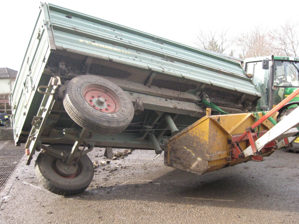 Traktor-Bergung – 2010-11-13