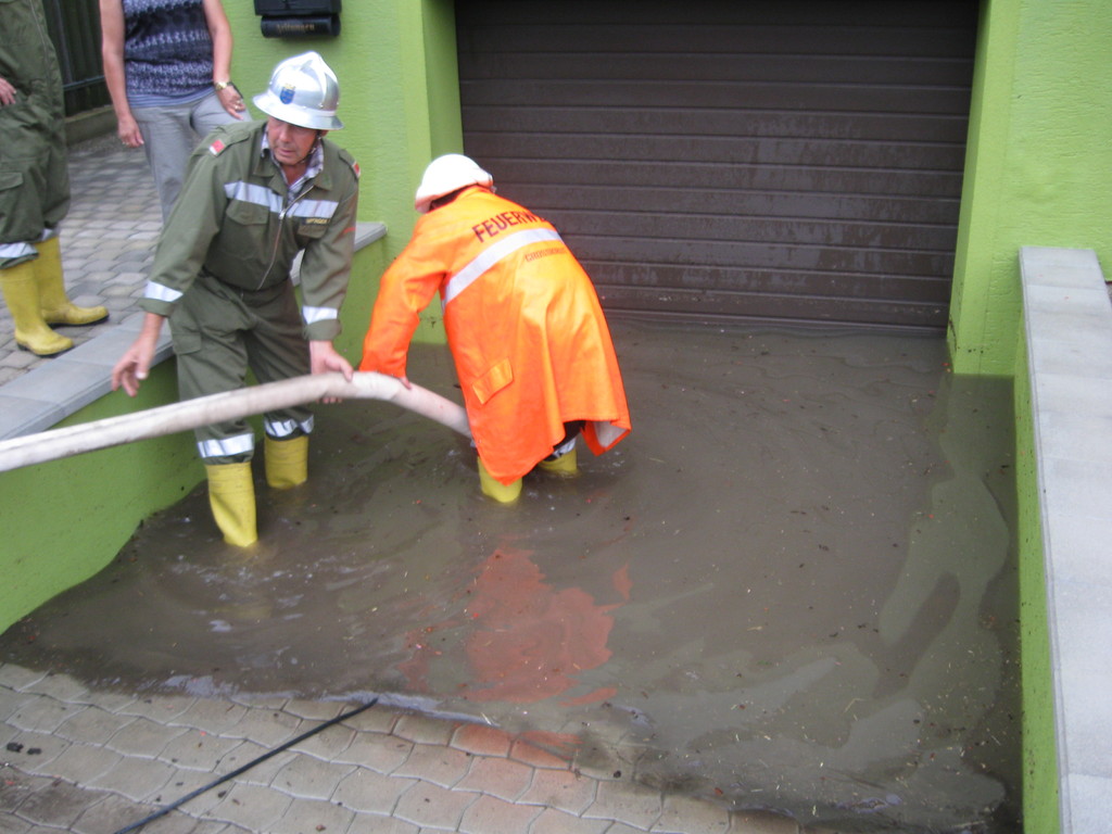 Unwettereinsatz vom 30.06.2011 in Bullendorf und Erdberg – 2011-06-30