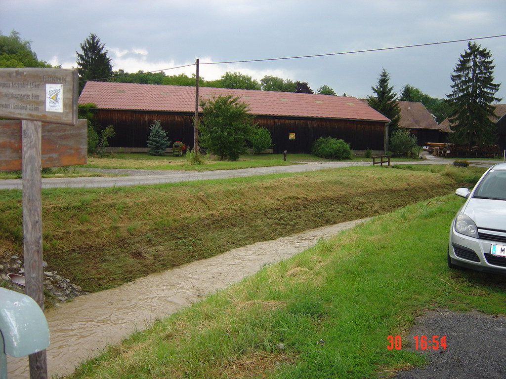 Unwettereinsatz vom 30.06.2011 in Bullendorf und Erdberg – 2011-06-30