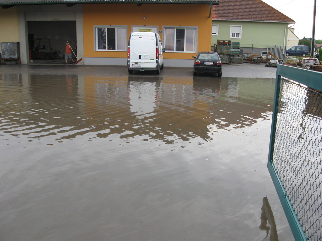 Unwettereinsatz vom 30.06.2011 in Bullendorf und Erdberg – 2011-06-30