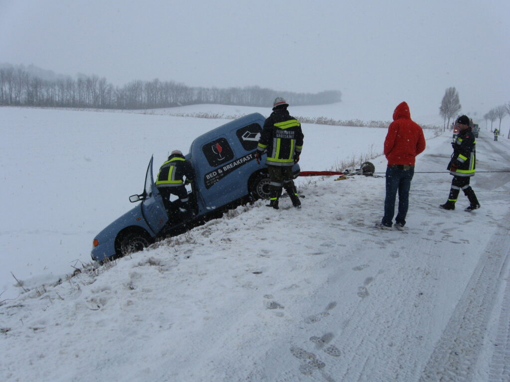 Verkehrsunfall 12.02.2013 – 2013-02-12