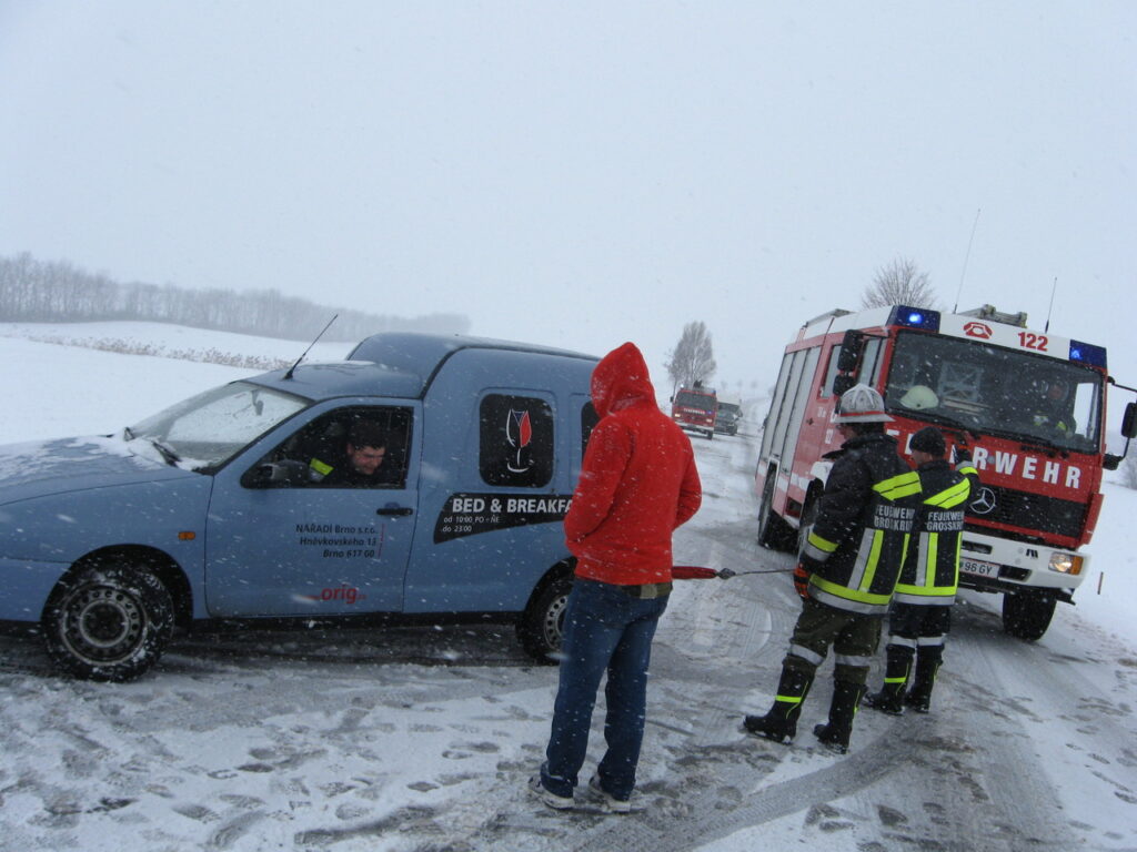 Verkehrsunfall 12.02.2013 – 2013-02-12