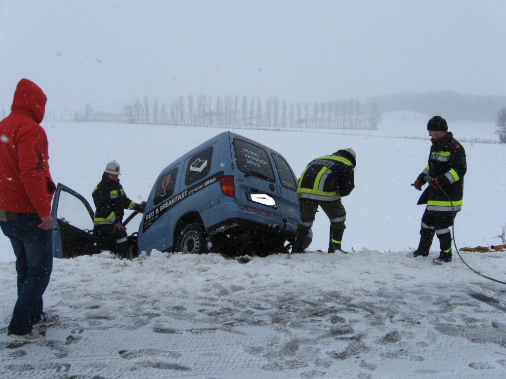 Verkehrsunfall 12.02.2013 – 2013-02-12