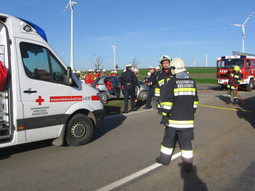 Verkehrsunfall mit Menschenrettung – 2015-12-26