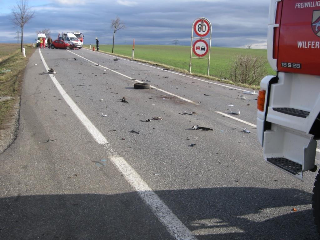 Verkehrsunfall mit Menschenrettung – 2016-02-11
