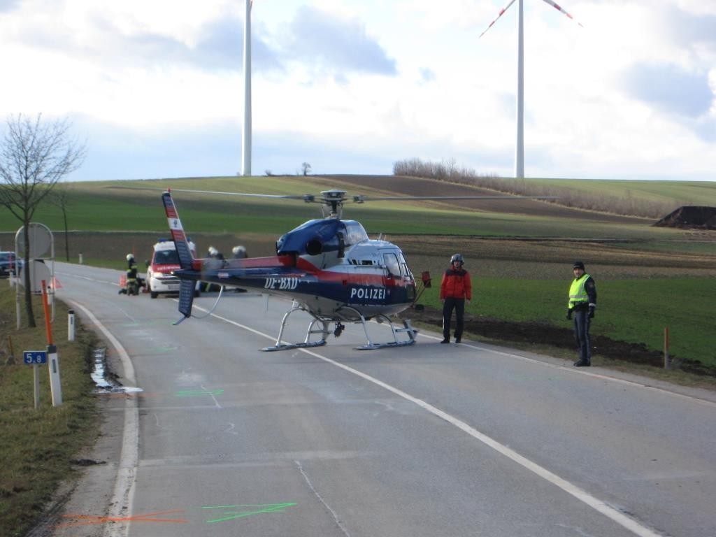 Verkehrsunfall mit Menschenrettung – 2016-02-11
