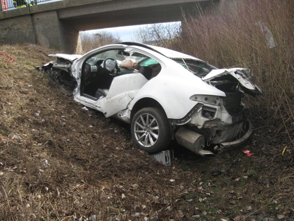 Verkehrsunfall mit Menschenrettung – 2016-02-11