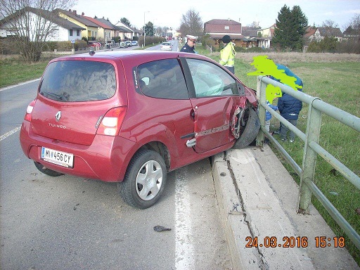 2 Fahrzeugbergungen am – 2016-03-24