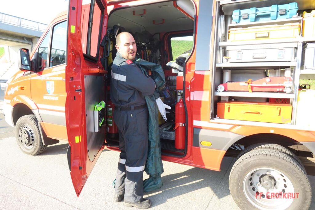 4.11.2017 Schadstoff Viertelsübung auf der A5, Anschlussstelle Großkrut