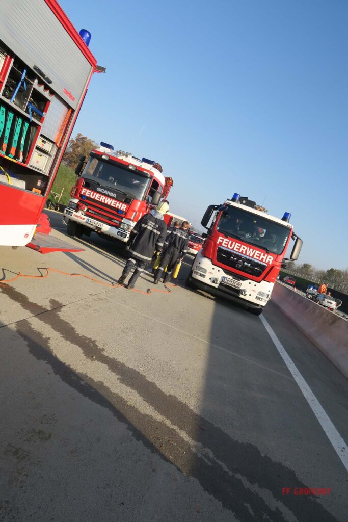 4.11.2017 Schadstoff Viertelsübung auf der A5, Anschlussstelle Großkrut