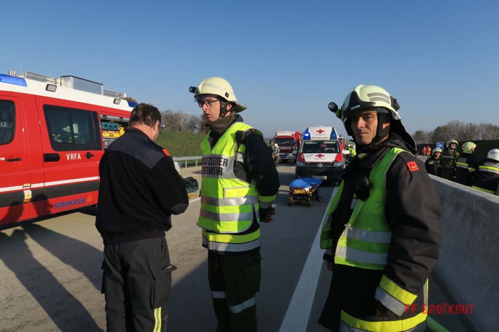 4.11.2017 Schadstoff Viertelsübung auf der A5, Anschlussstelle Großkrut