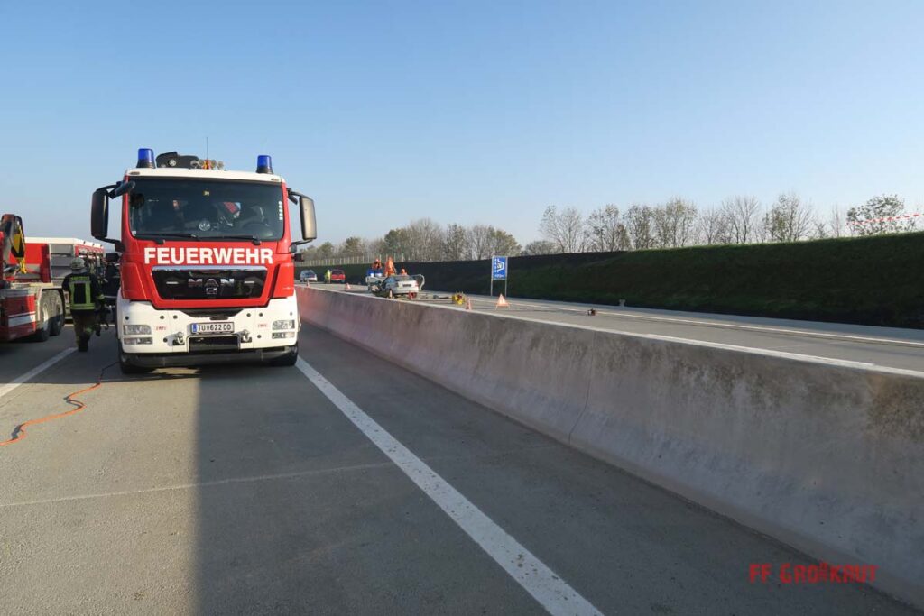 4.11.2017 Schadstoff Viertelsübung auf der A5, Anschlussstelle Großkrut