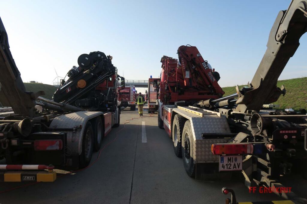 4.11.2017 Schadstoff Viertelsübung auf der A5, Anschlussstelle Großkrut