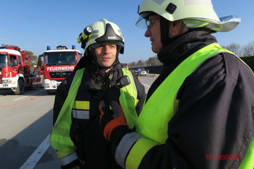 4.11.2017 Schadstoff Viertelsübung auf der A5, Anschlussstelle Großkrut
