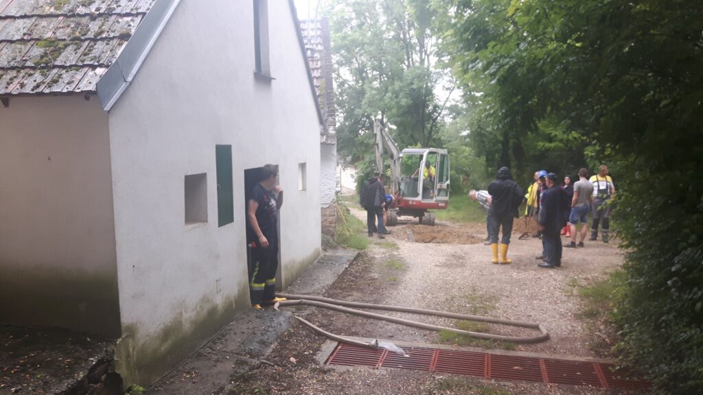Auspumparbeiten Kellerberg – 2020-06-18