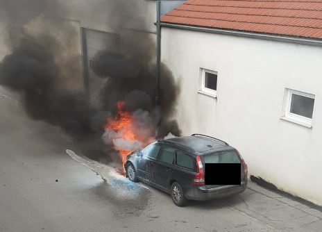 Fahrzeugbrand in Altlichtenwarth – 2020-08-13