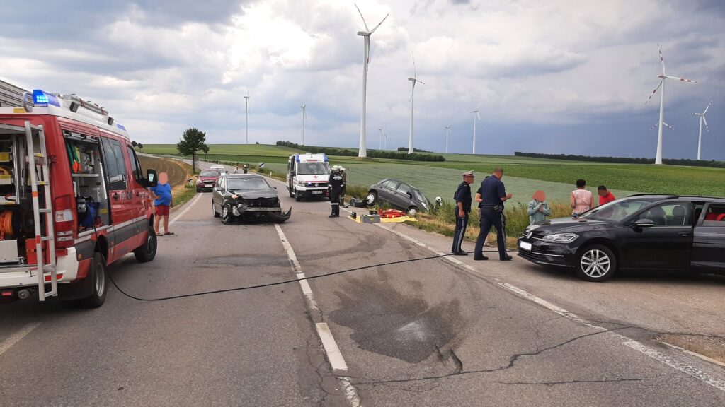 Verkehrsunfall mit Menschenrettung – 2021-06-11