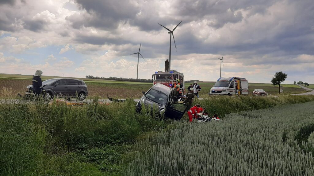 Verkehrsunfall mit Menschenrettung – 2021-06-11
