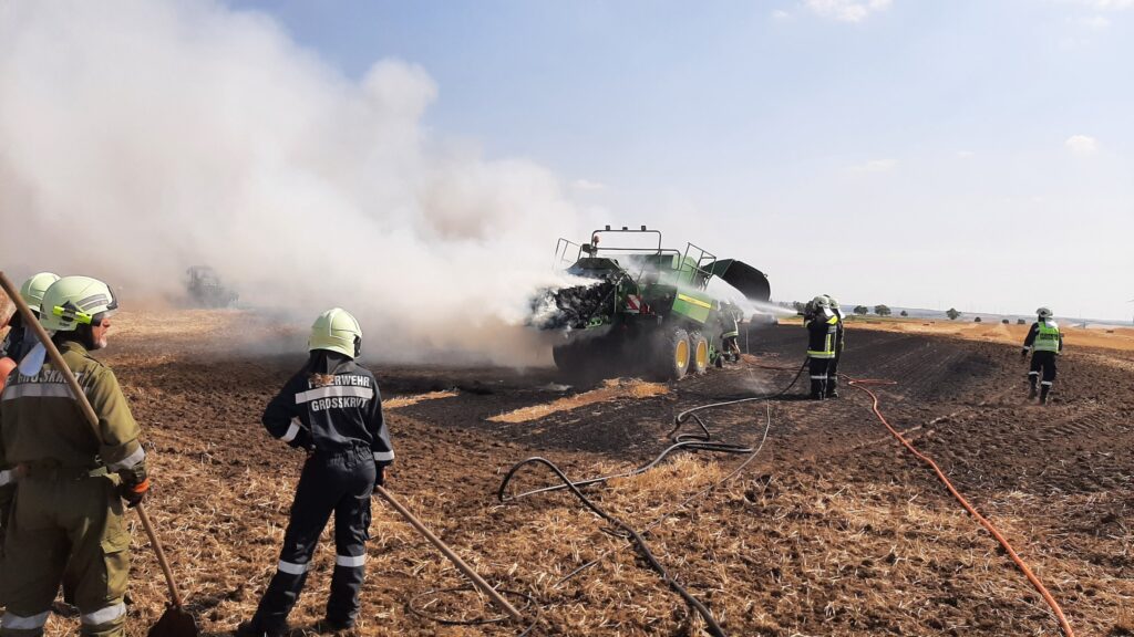 Brand einer Strohpresse – 2021-07-22