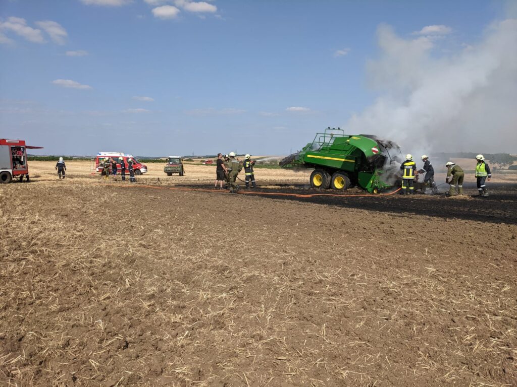 Brand einer Strohpresse – 2021-07-22