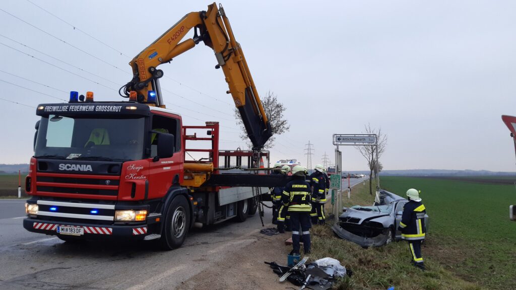 Verkehrsunfall mit Menschenrettung – 2021-11-21