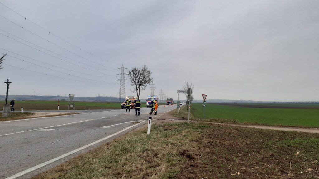 Verkehrsunfall mit Menschenrettung – 2021-11-21