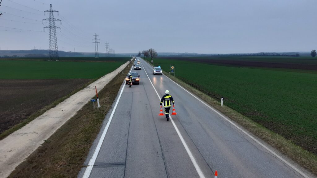 Verkehrsunfall mit Menschenrettung – 2021-11-21
