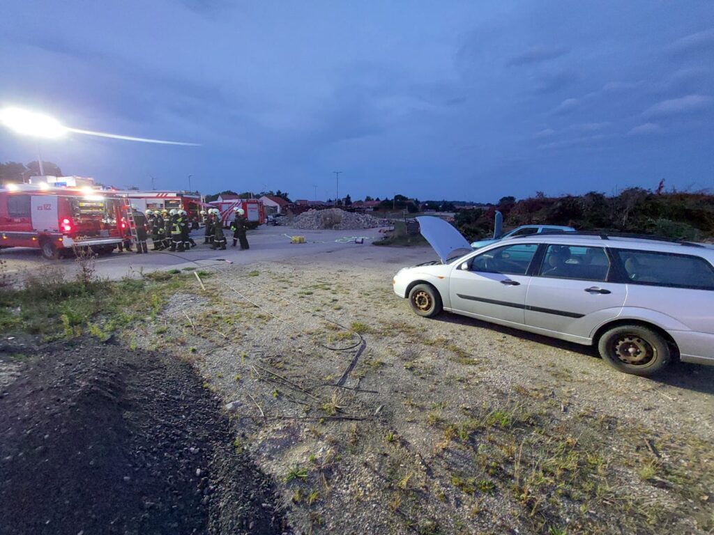 Löschübung Fahrzeugbrand