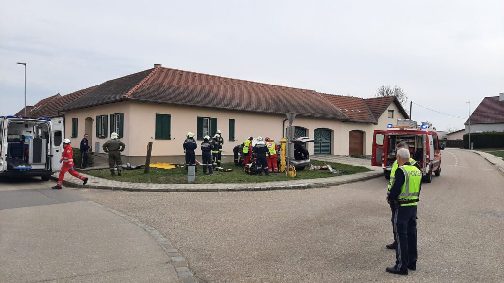 Verkehrsunfall mit eingekl. Person – 2023-03-24