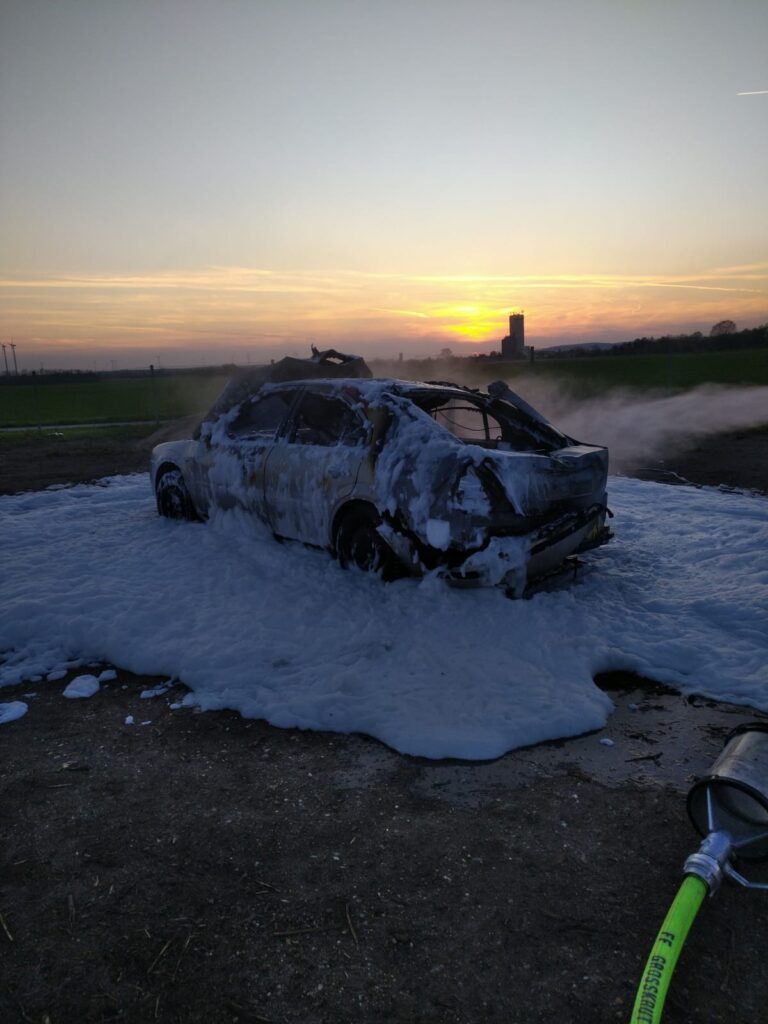 Löschübung Fahrzeugbrand