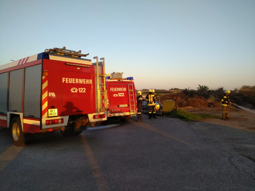 Löschübung Fahrzeugbrand