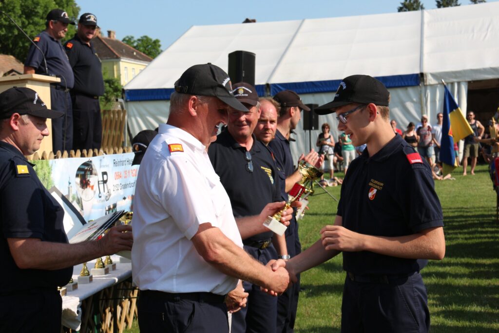 Pokal für die Feuerwehrjugend Großkrut, Pyhra