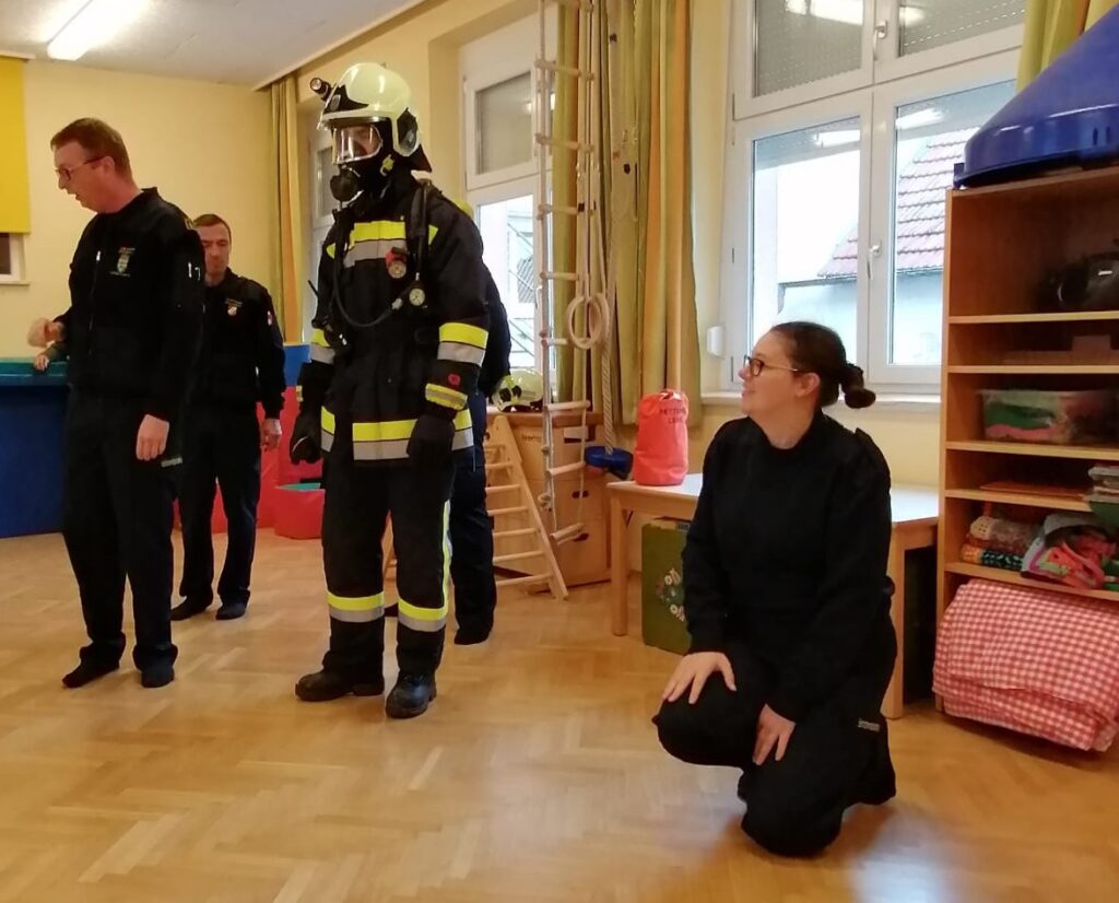 Besuch der Feuerwehr im Kindergarten