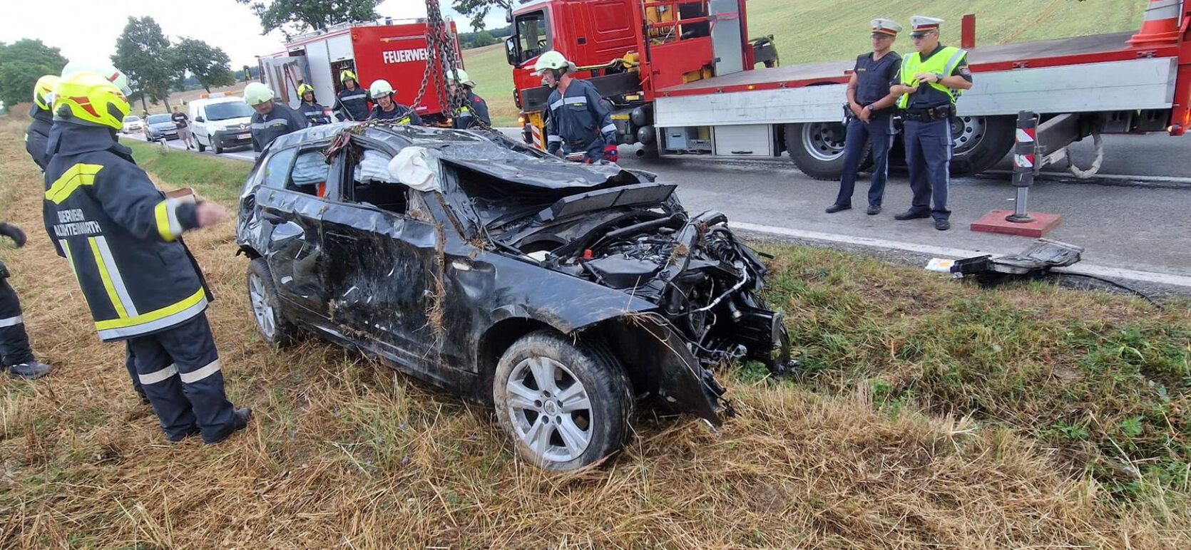 T1 – Verkehrsunfall, L20, Altlichtenwarth