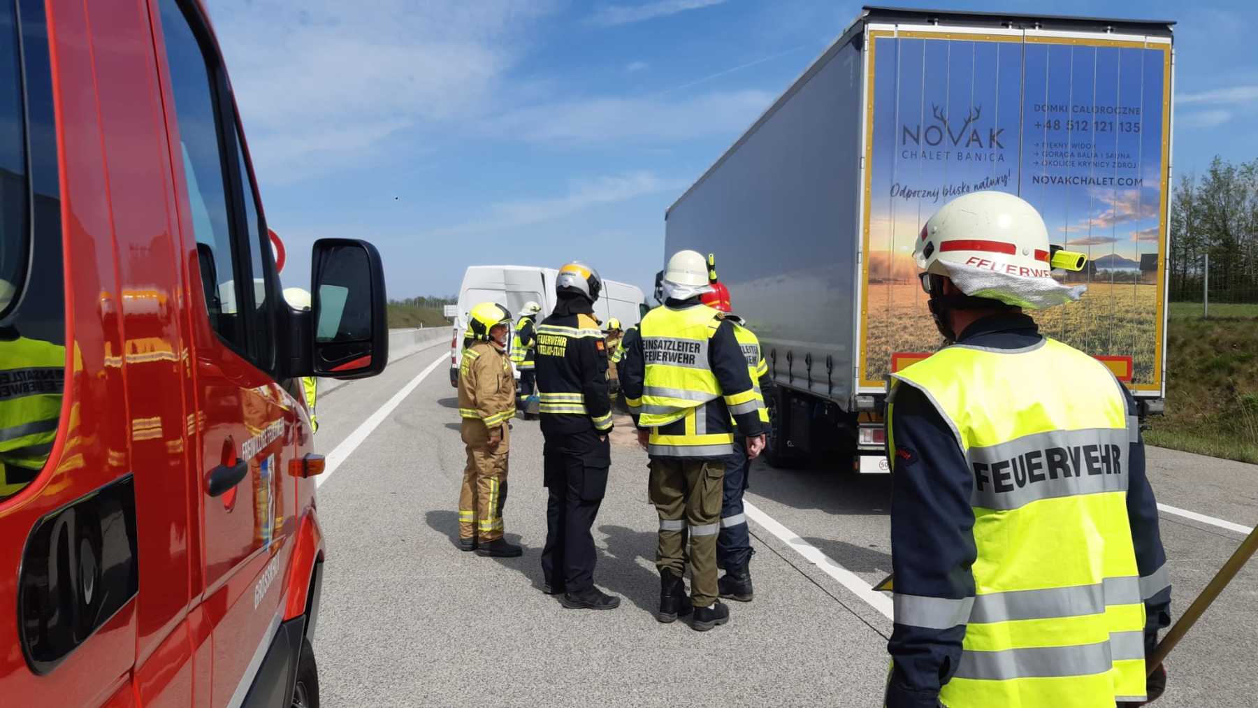 T1 – Verkehrsunfall mit mehreren Fahrzeugen, A5