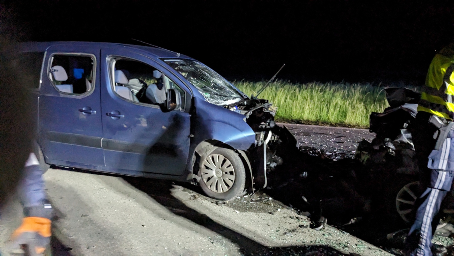 T2 – Verkehrsunfall mit Menschenrettung, B47