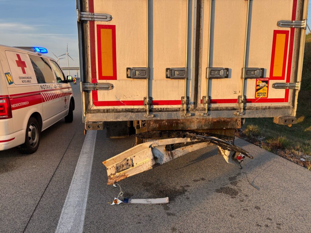Verkehrsunfall mit Menschenrettung – 2025-04-14