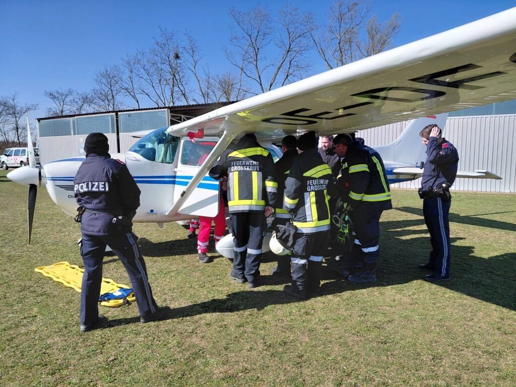 Schulung + Übung am Flugplatz LOAR Altlichtenwarth