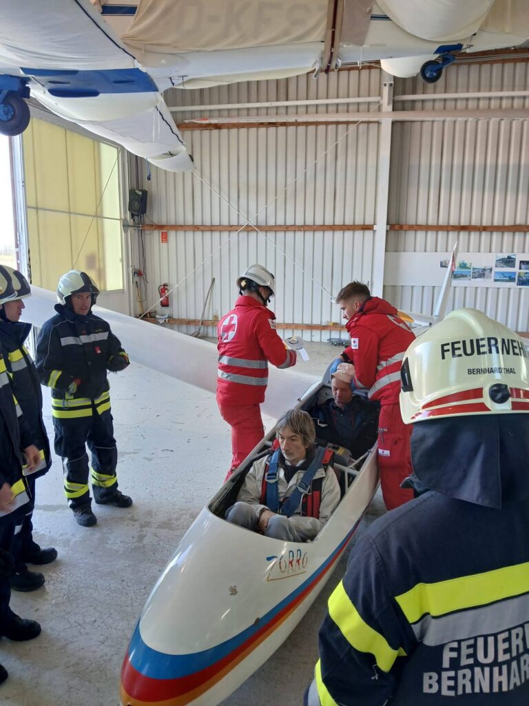 Schulung + Übung am Flugplatz LOAR Altlichtenwarth