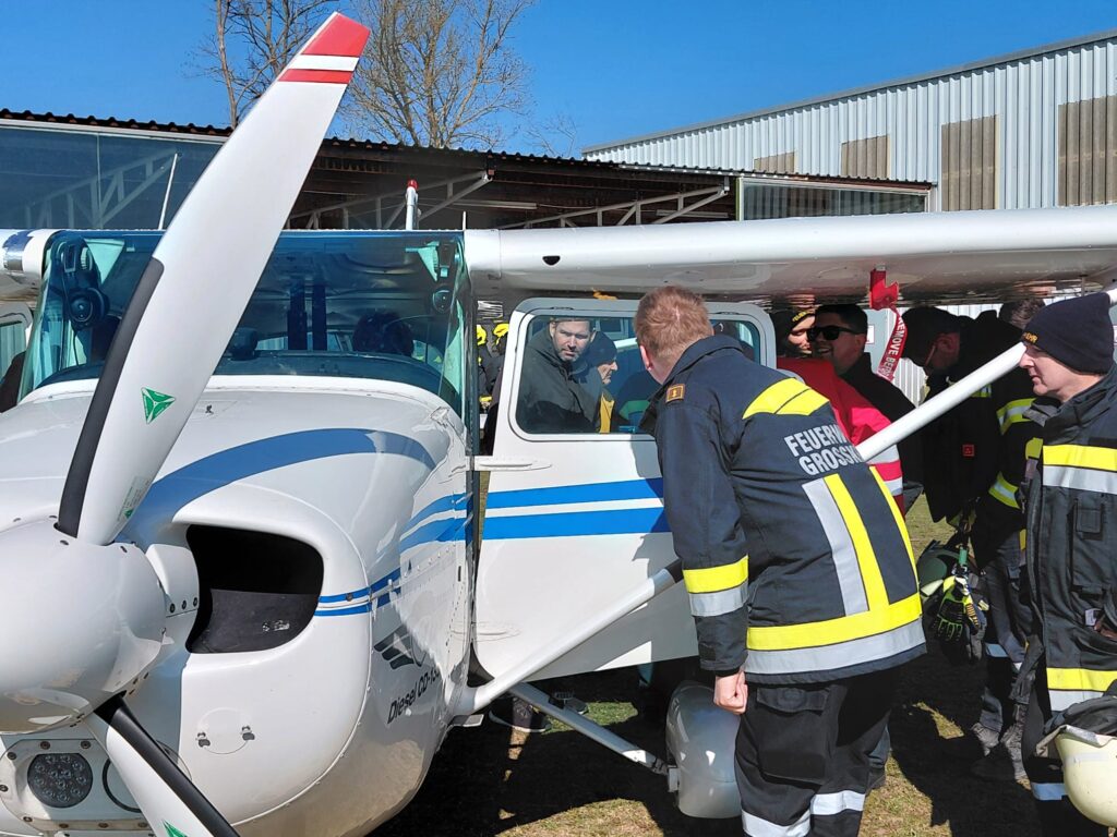 Schulung + Übung am Flugplatz LOAR Altlichtenwarth