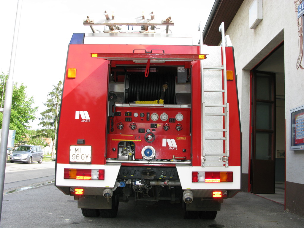 Fahrzeuge & Ausrüstung